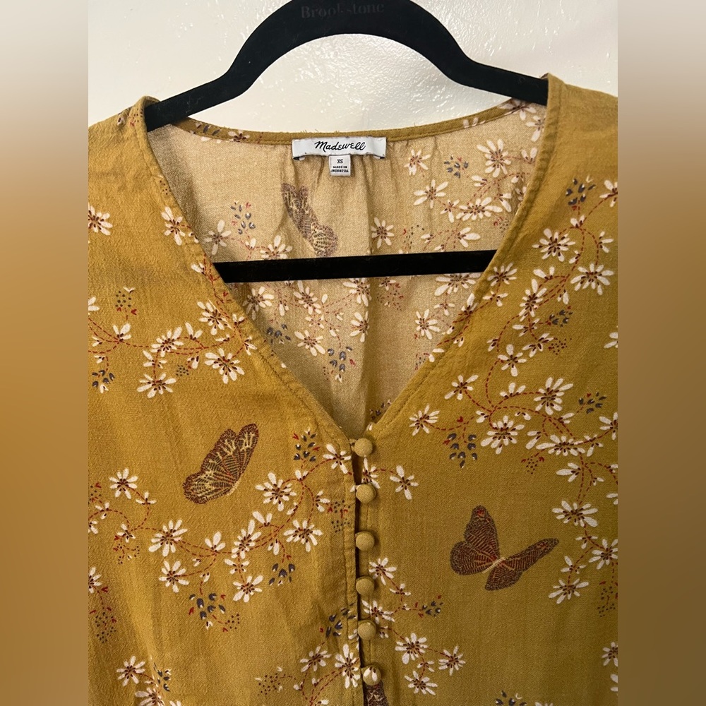 Madewell courtyard ruffle hem blouse - Picture 3 of 7